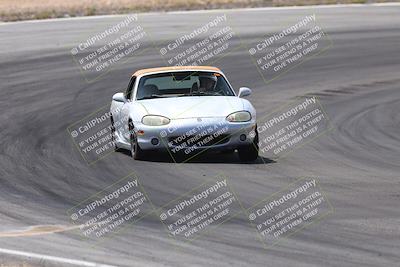 media/Jun-01-2025-CalClub SCCA (Sun) [[eae223c5dd]]/Group 1/Track Event 4/